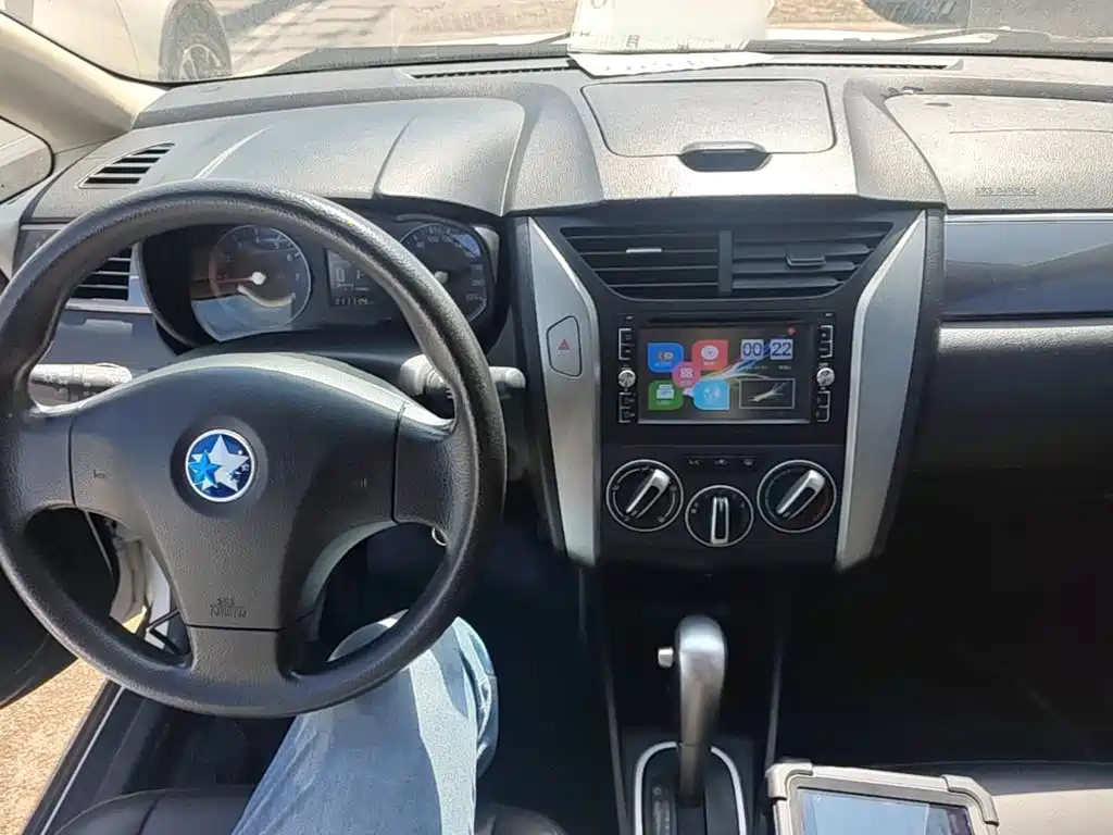Venucia R50X — миниатюра 10