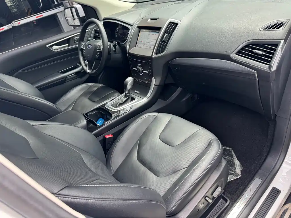 Ford Edge — миниатюра 17