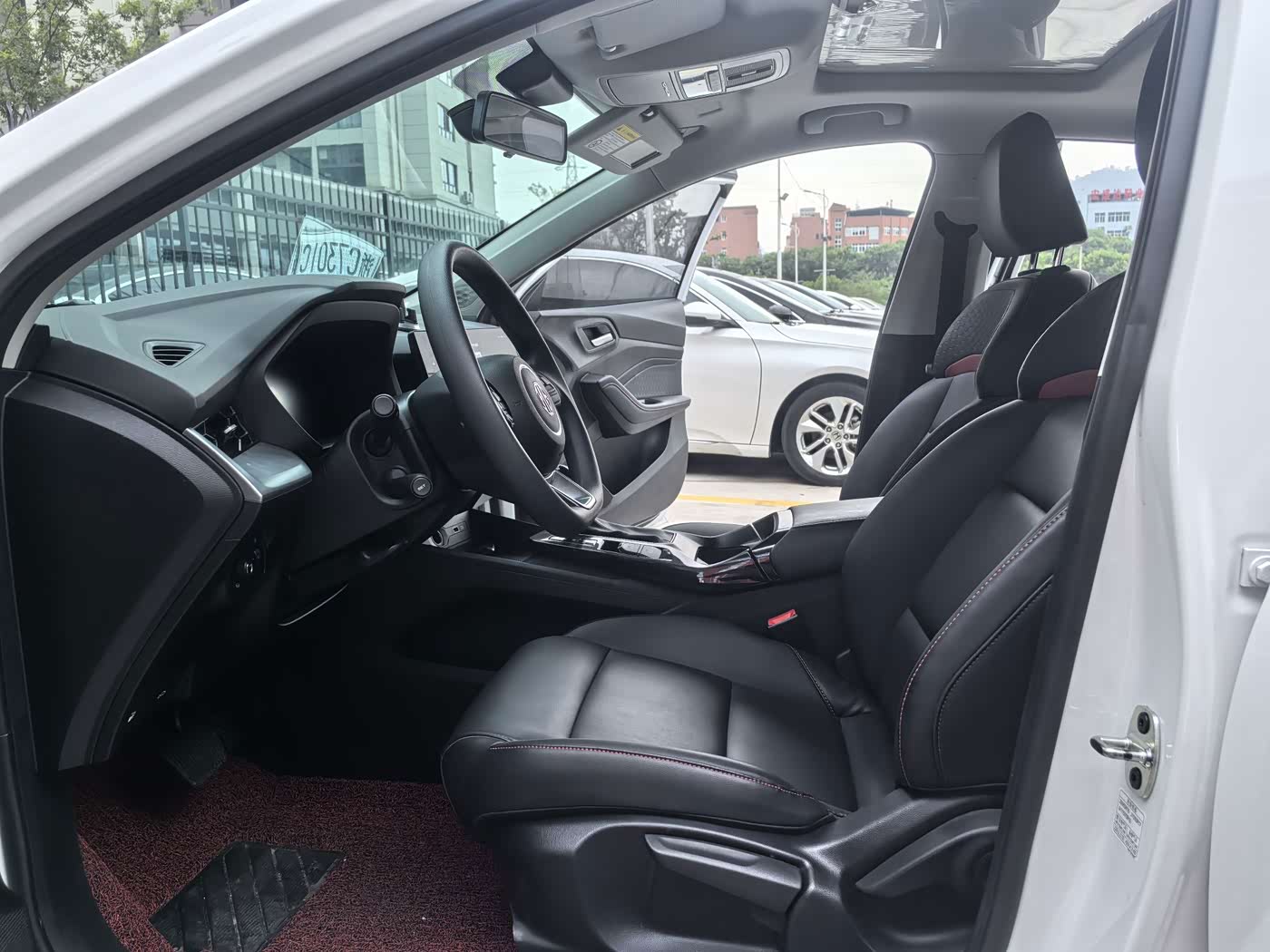 MG MG5 1.5 л 2024 г. Белый, пробег 30000 км