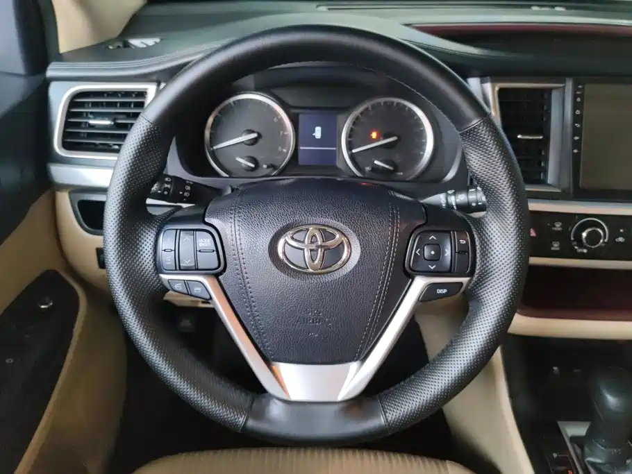 Toyota Highlander — миниатюра 15