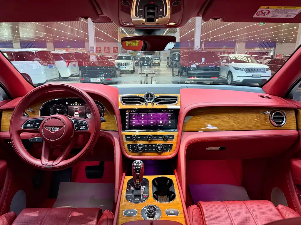 Bentley Bentayga — миниатюра 3