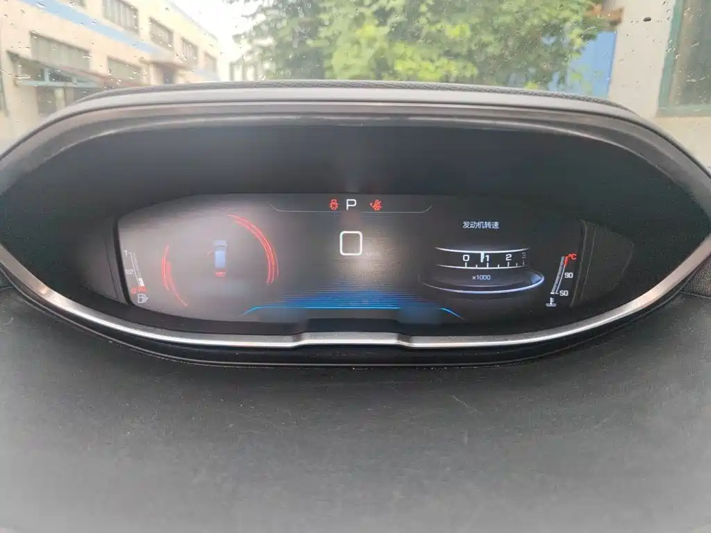 Peugeot 4008 — миниатюра 4