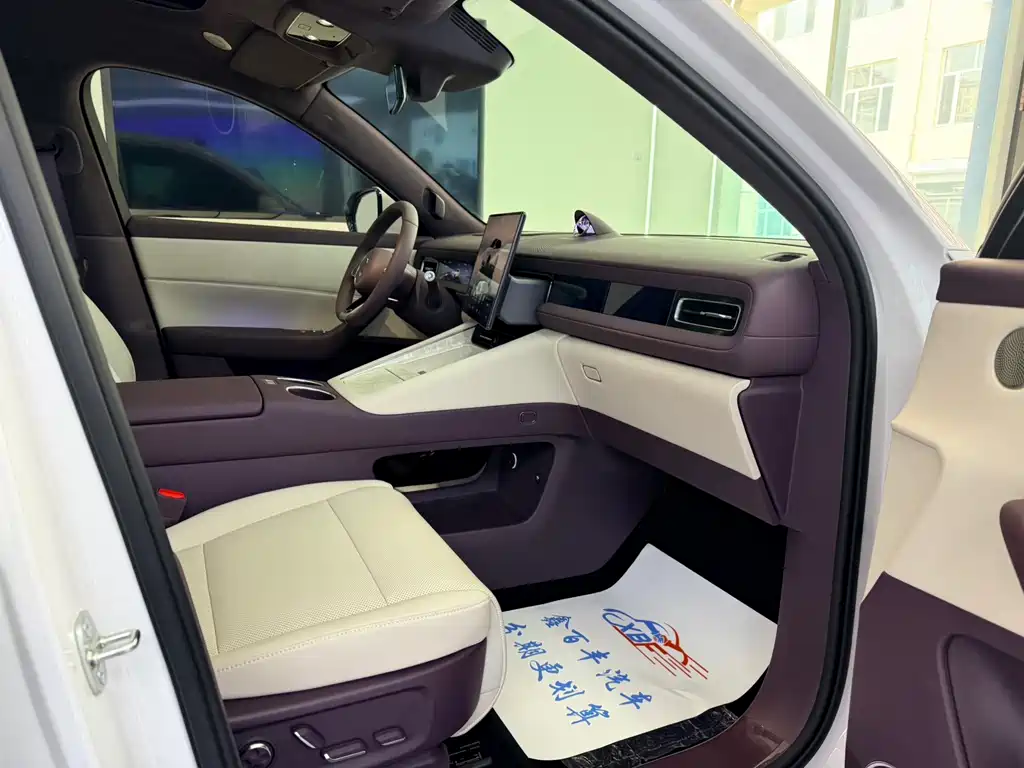 AITO Wenjie 问界M6 — миниатюра 6