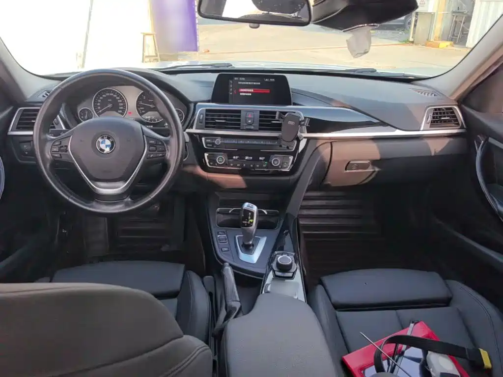 BMW 3 Series — миниатюра 10