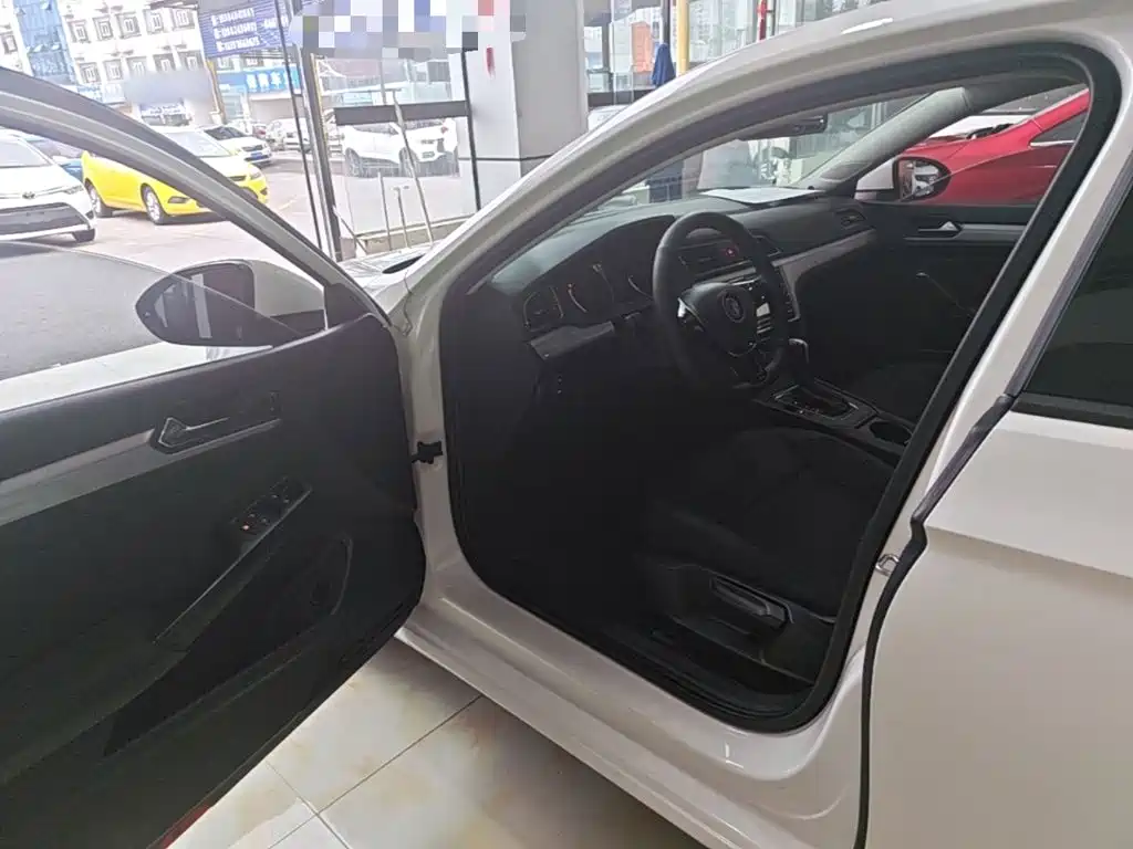 Volkswagen Lamando — миниатюра 16