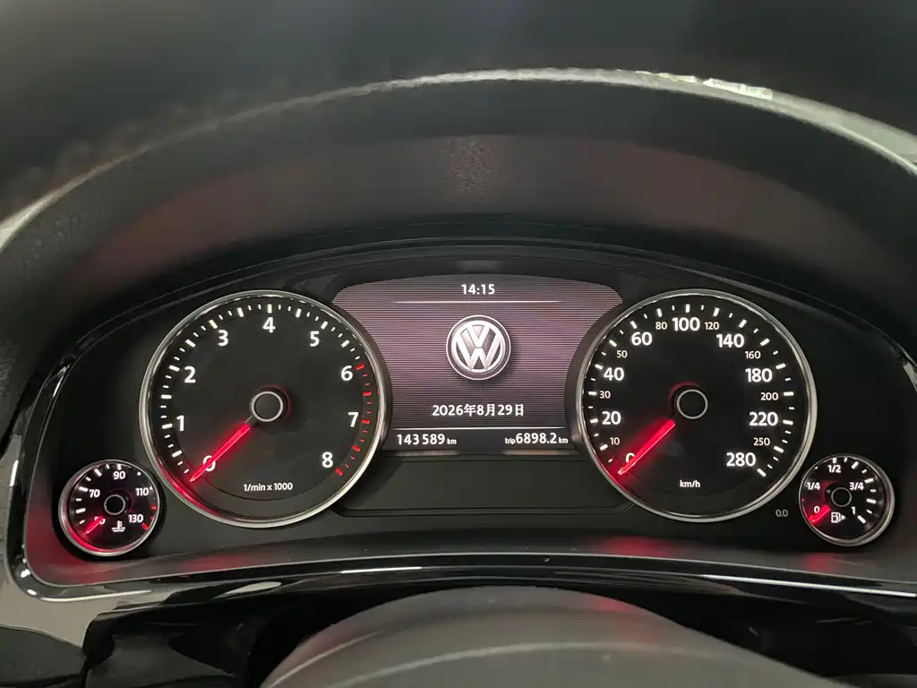 Volkswagen Touareg — миниатюра 12