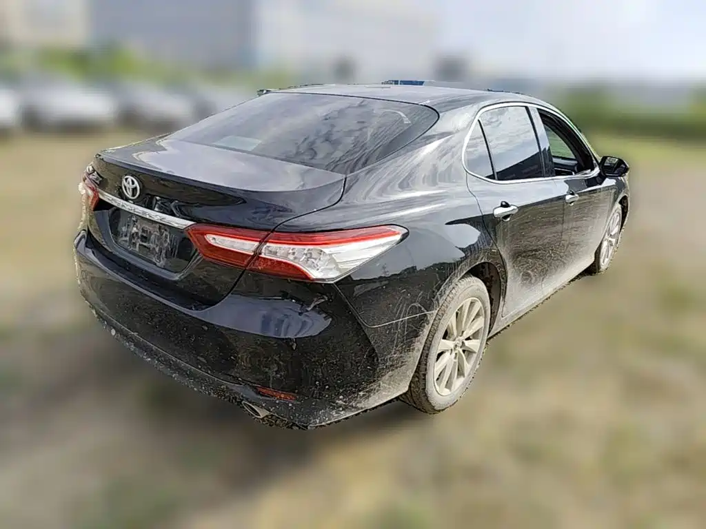 Toyota Camry — миниатюра 10