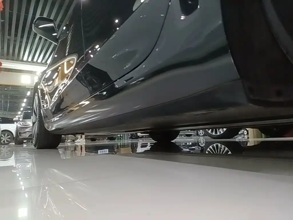 Tesla Model 3 — миниатюра 22