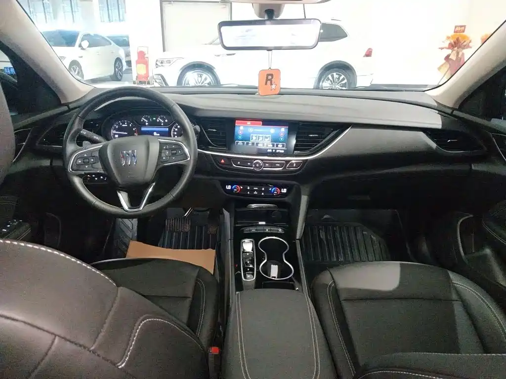 Buick Regal — миниатюра 10