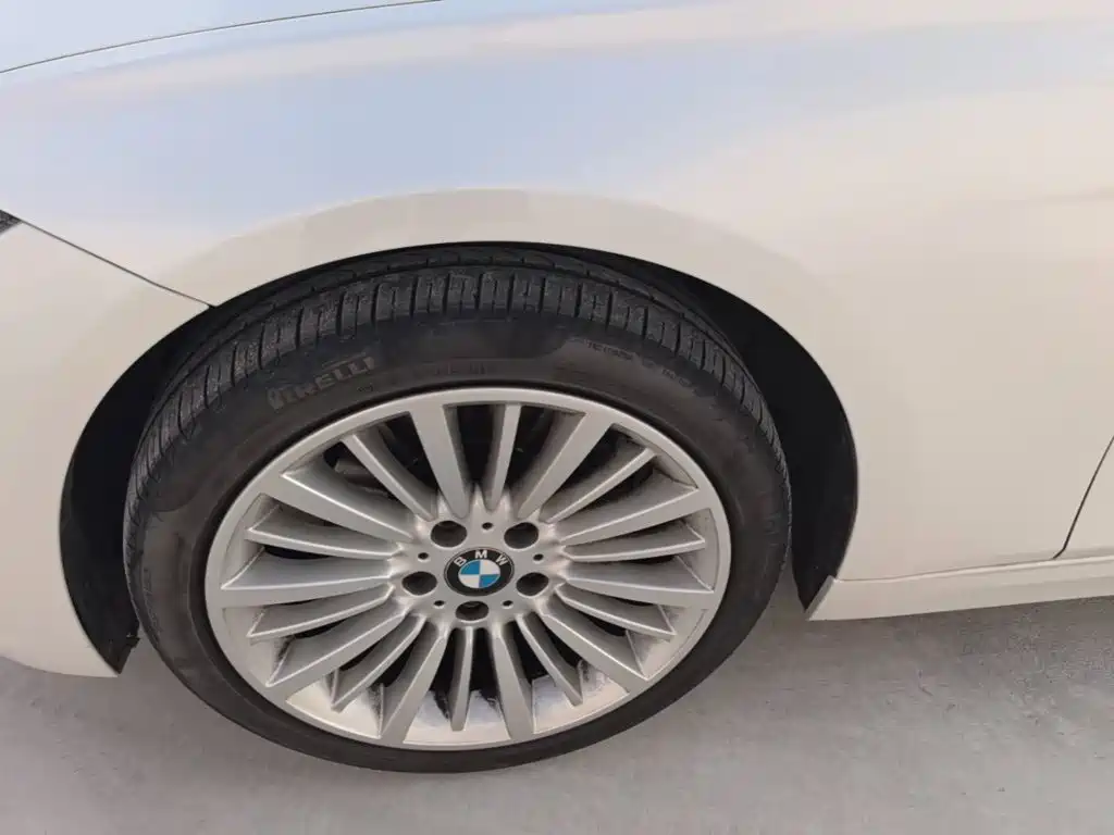 BMW 3 Series — миниатюра 23