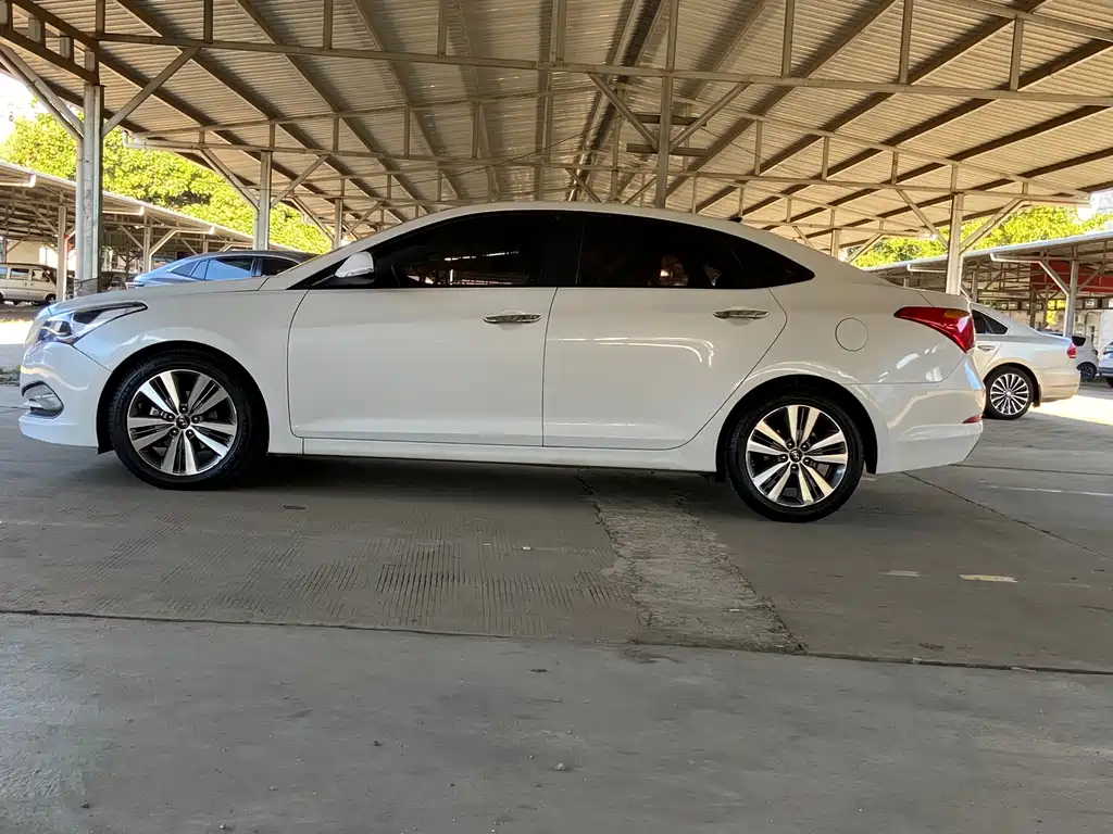 Hyundai Mistra — миниатюра 3