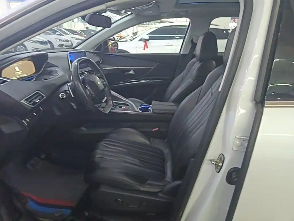 Peugeot 4008 — миниатюра 15