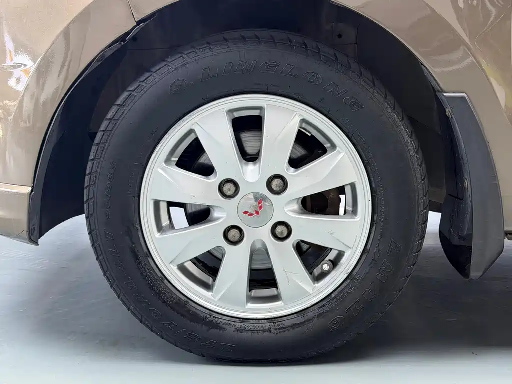 WULING WULING HONGGUANG