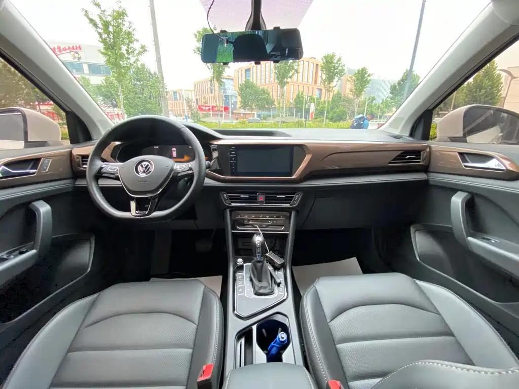 Volkswagen Tharu 2022 280TSI Luxury
