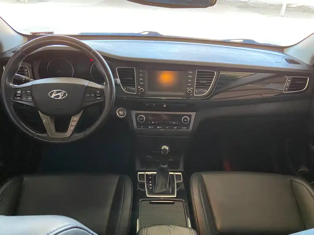 Hyundai Mistra — миниатюра 8