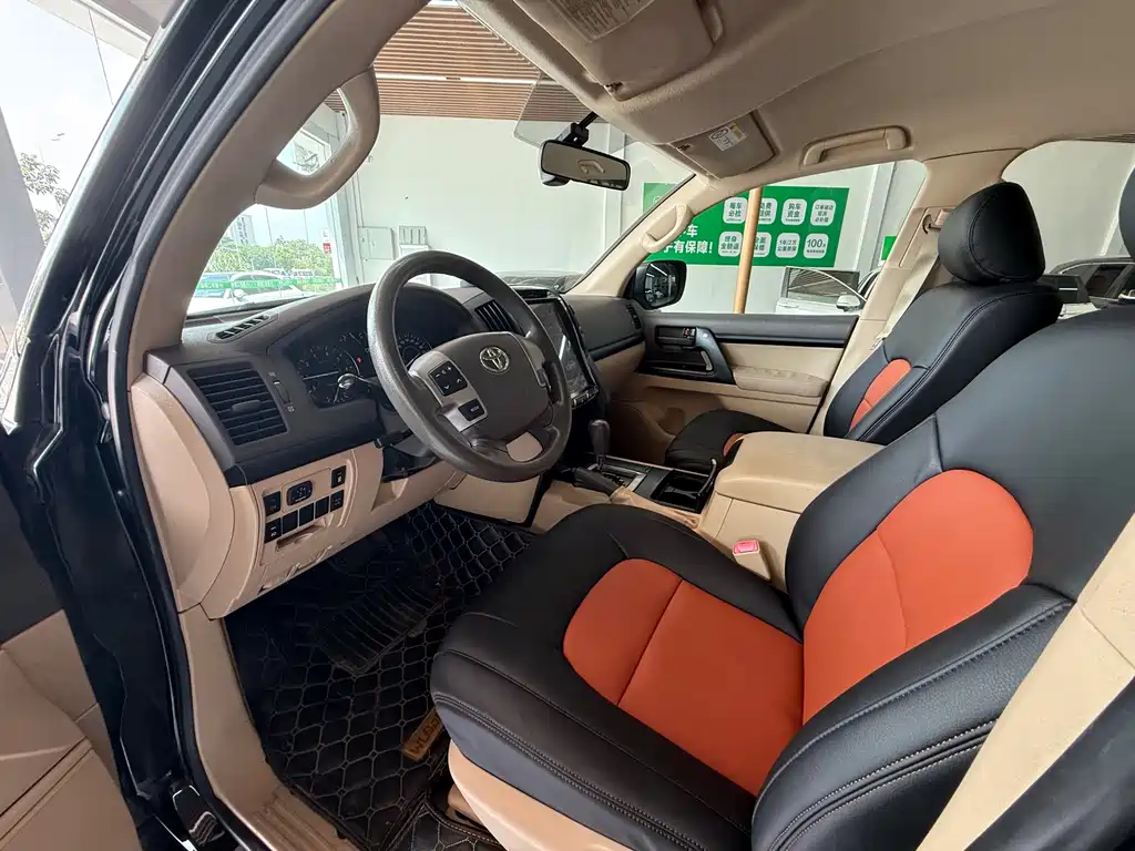 Toyota Land Cruiser — миниатюра 6
