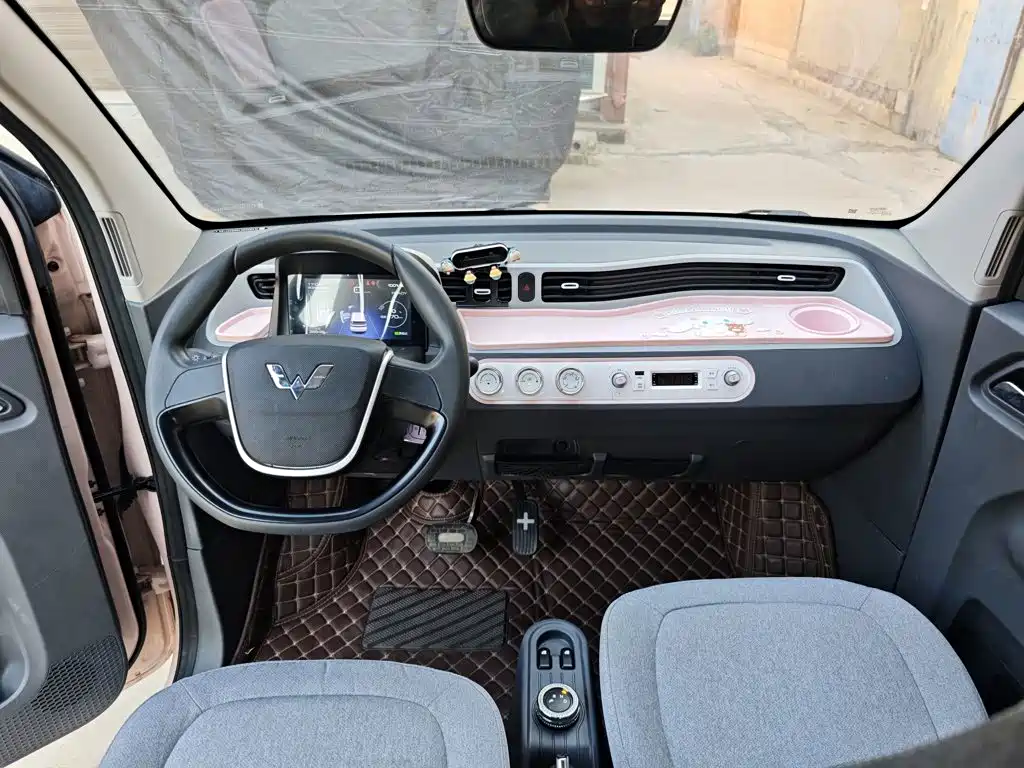 Wuling MINIEV — миниатюра 10