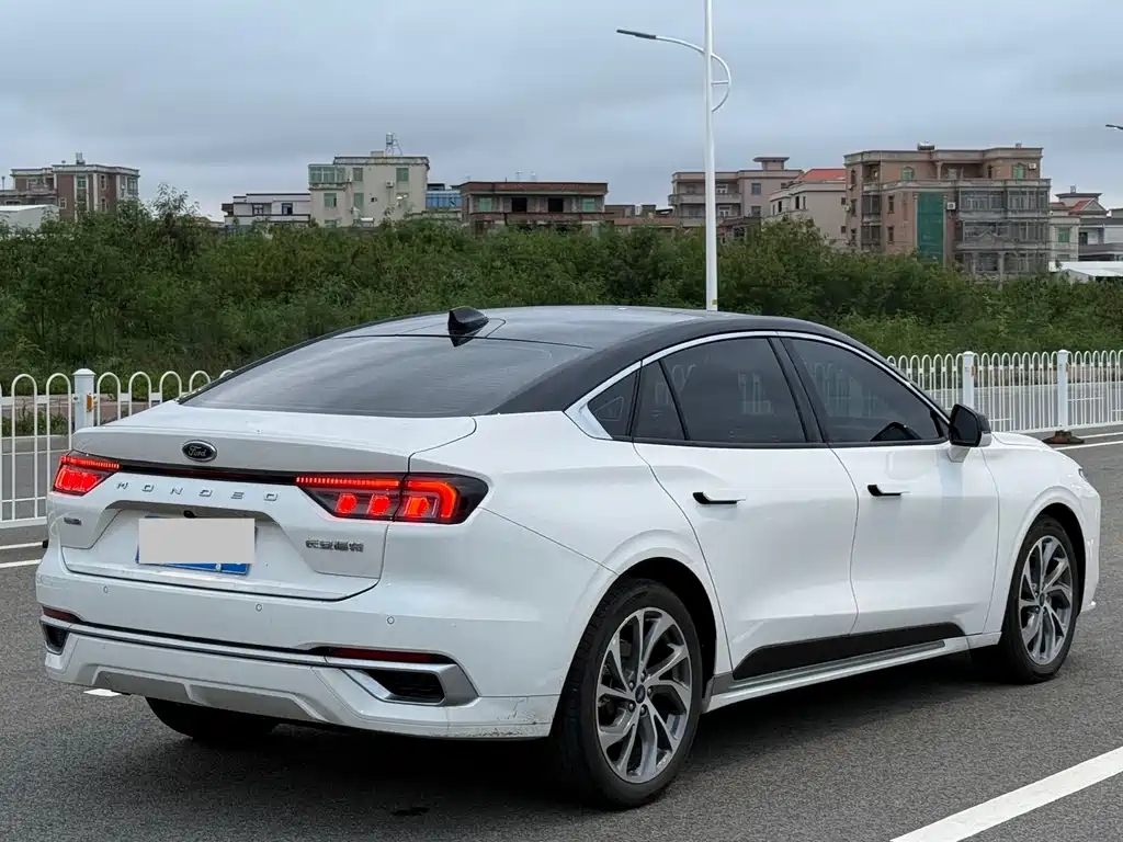 Ford Mondeo 2023 EcoBoost 245