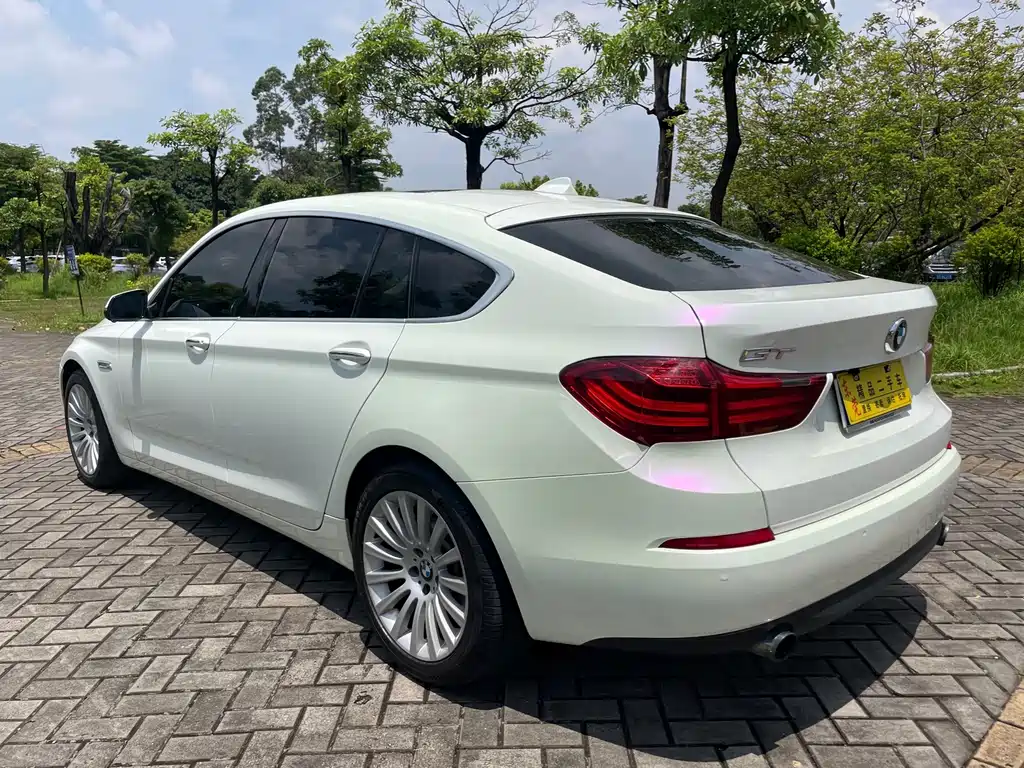 BMW 5 Series GT — миниатюра 7