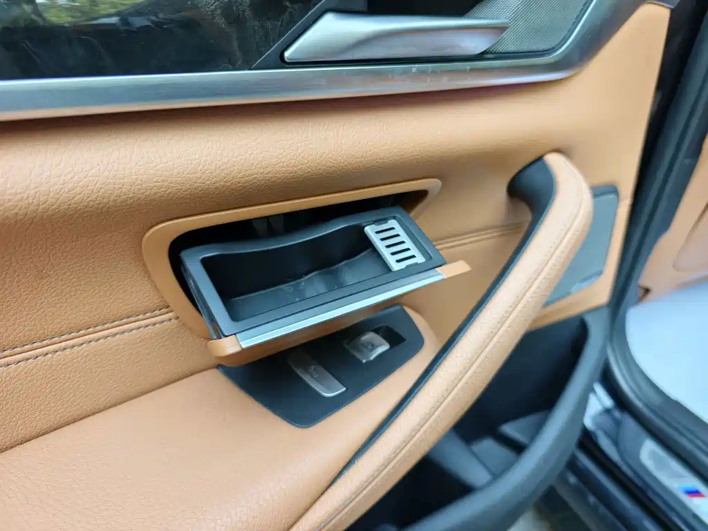 BMW 5 Series — миниатюра 22