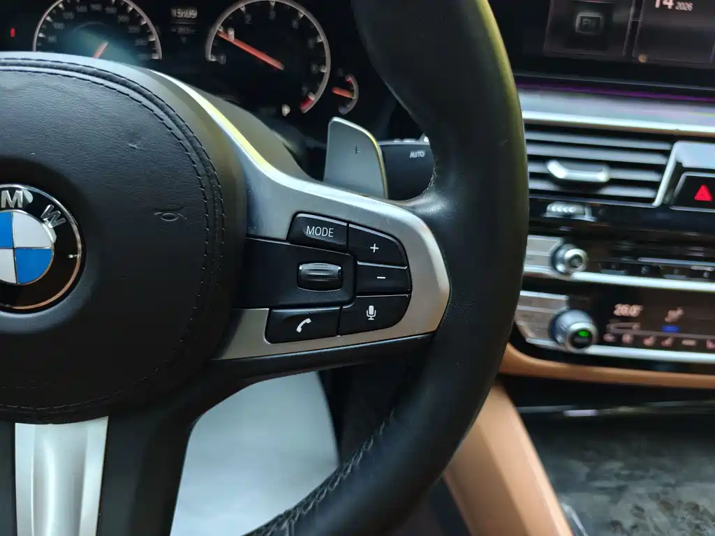 BMW 5 Series — миниатюра 35