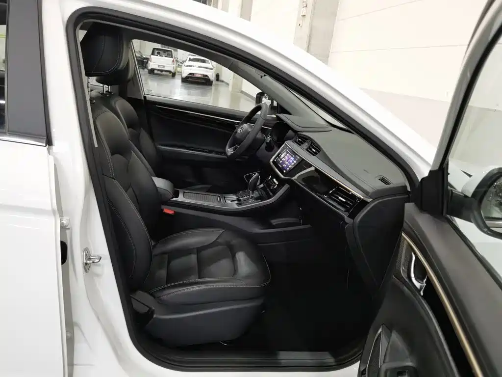 Geely Emgrand GL — миниатюра 23