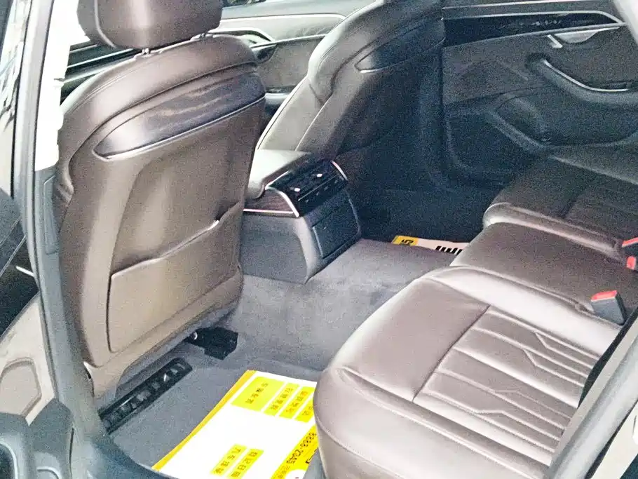Audi A8 — миниатюра 11