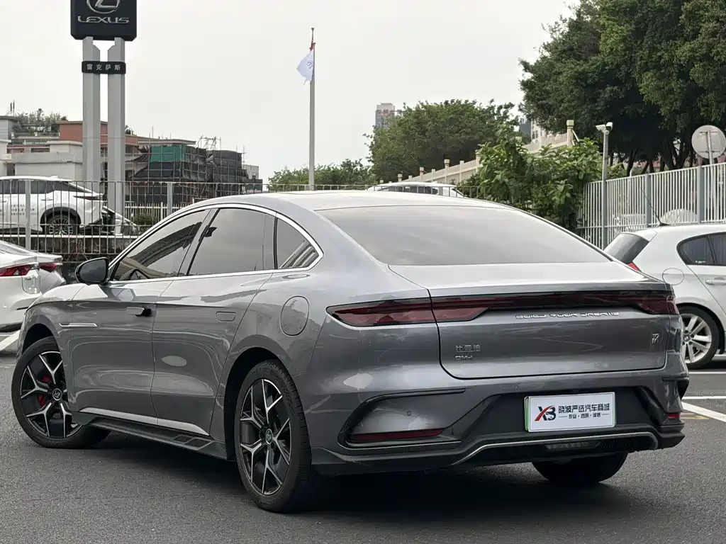 BYD Han — миниатюра 3
