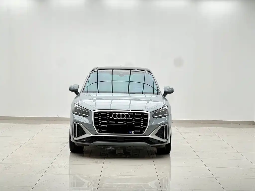 Audi Q2L — миниатюра 2