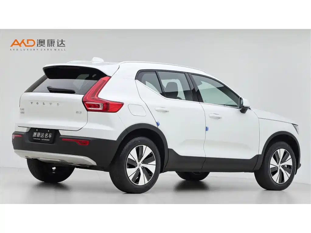 Volvo XC40 — миниатюра 3