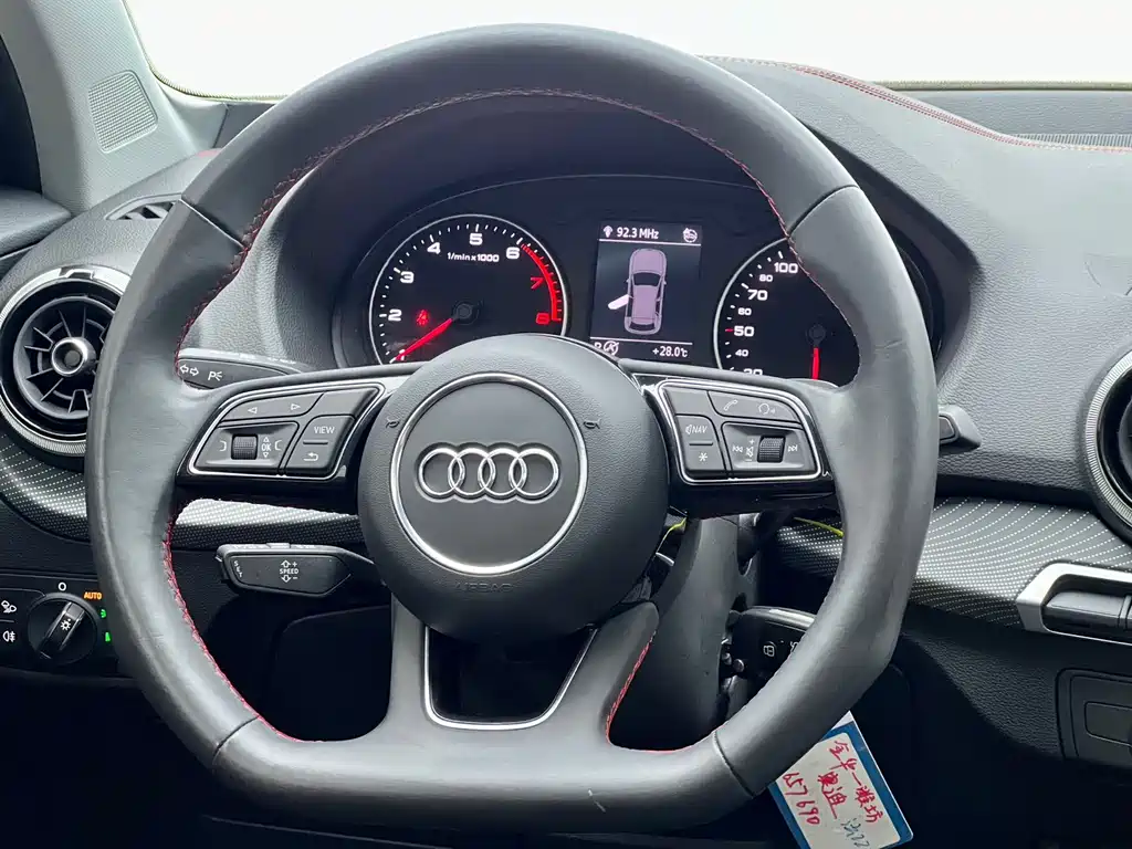 Audi Q2L — миниатюра 17