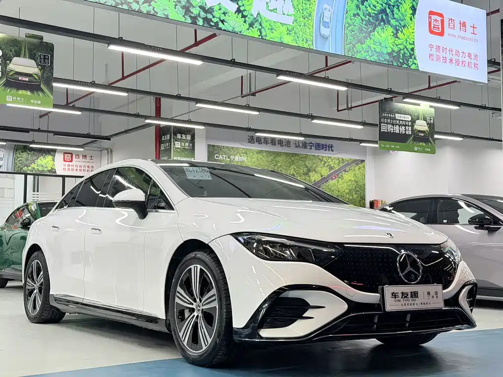 Mercedes-Benz EQE - фото 3