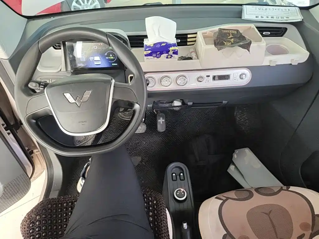 Wuling MINIEV — миниатюра 10