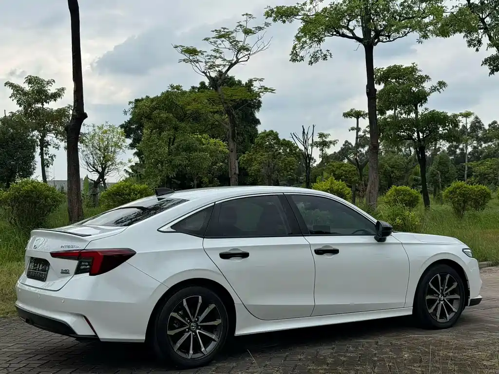 Honda Integra — миниатюра 5