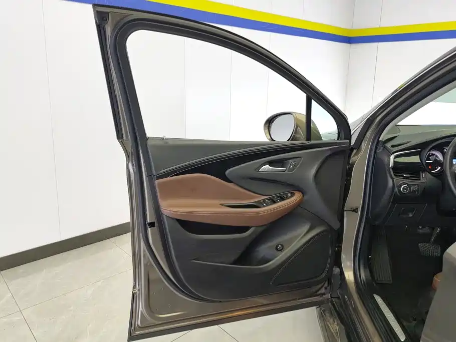Buick Envision Plus — миниатюра 7