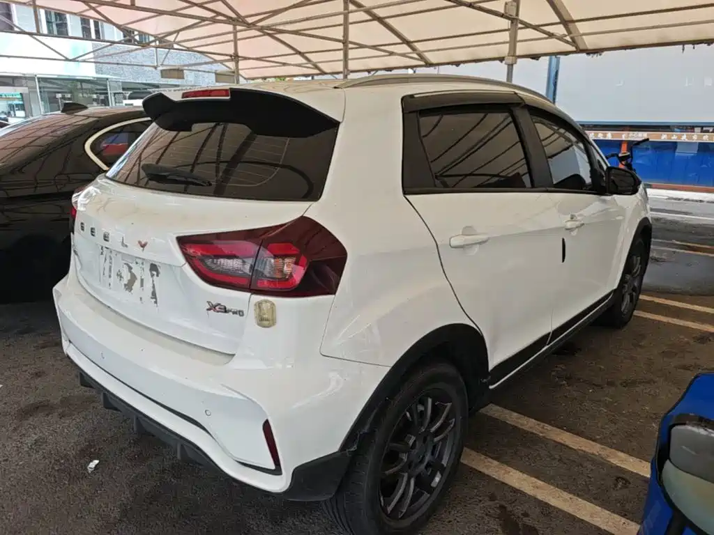 Geely Vision X3 — миниатюра 7