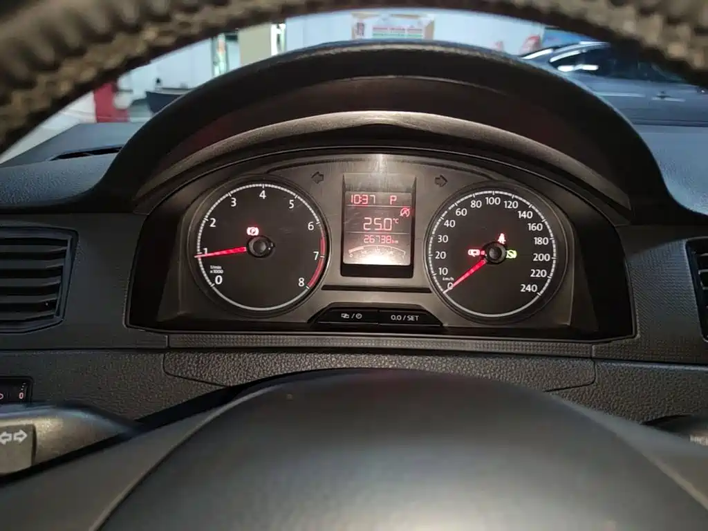 Volkswagen Santana — миниатюра 12