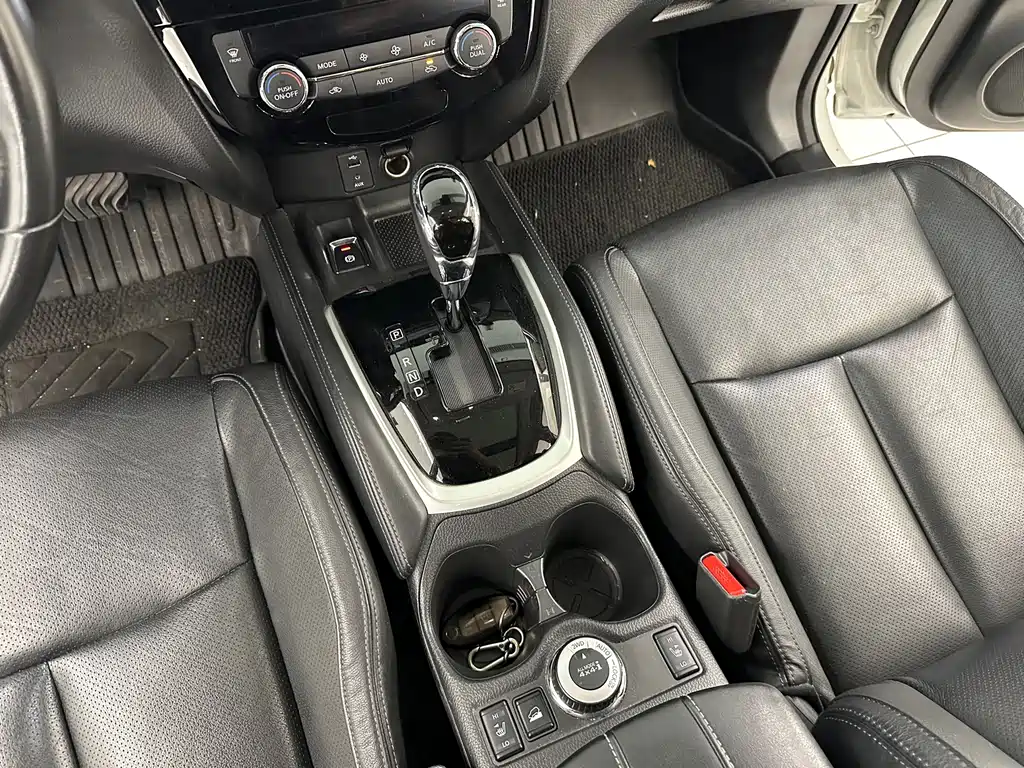 Nissan X-Trail — миниатюра 18
