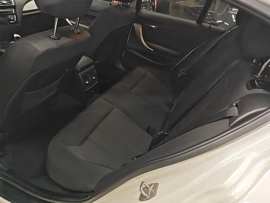 BMW 1 Series (Import) — миниатюра 17