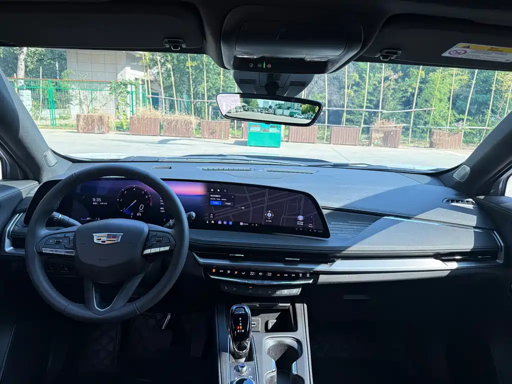 Cadillac XT4 — миниатюра 5