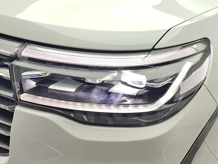 Ford Explorer — миниатюра 5