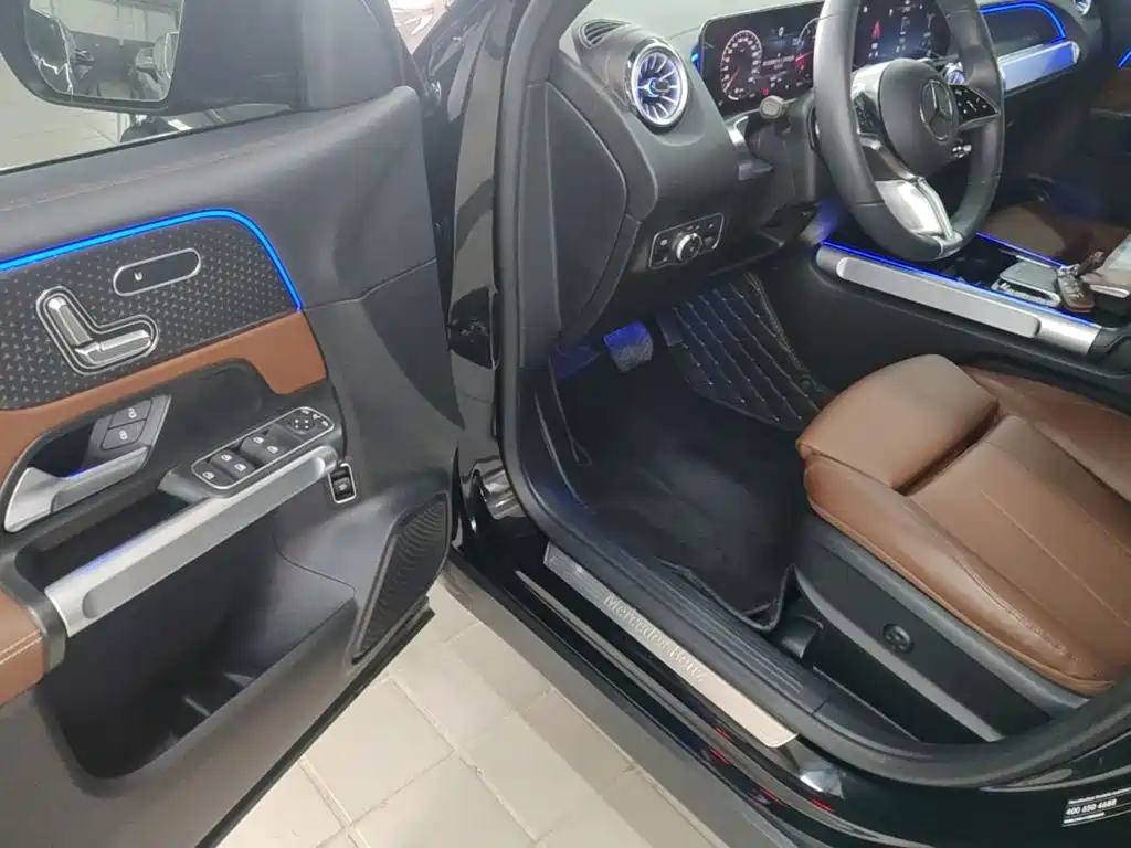 Mercedes-Benz GLB — миниатюра 16
