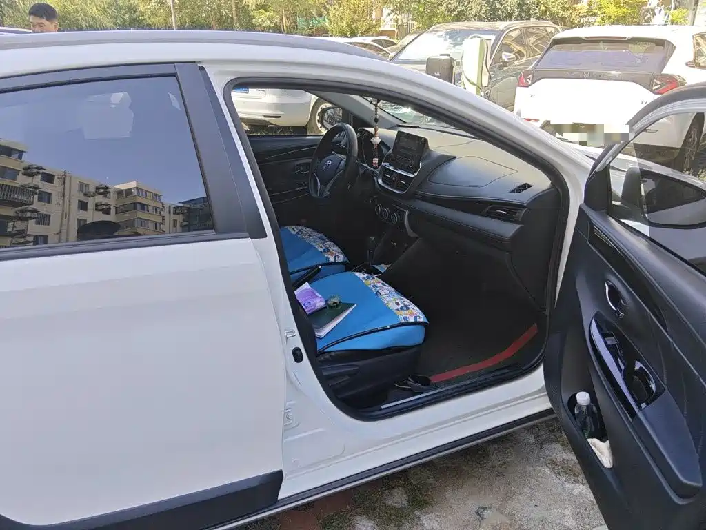 Toyota Yaris L — миниатюра 19