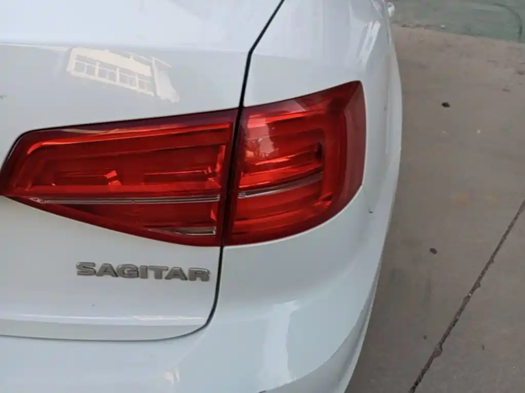 Volkswagen Sagitar — миниатюра 8