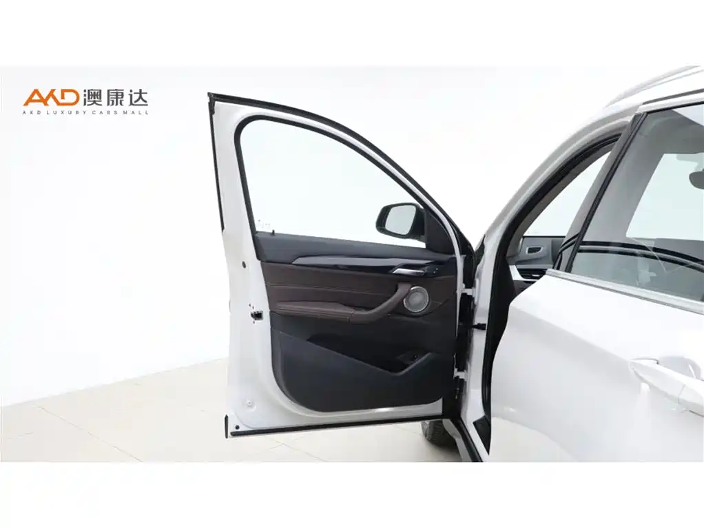 BMW X1 — миниатюра 10
