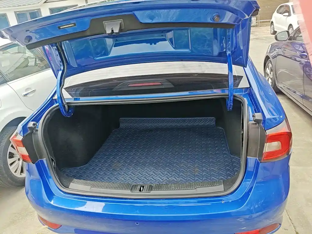 Roewe i5 — миниатюра 19