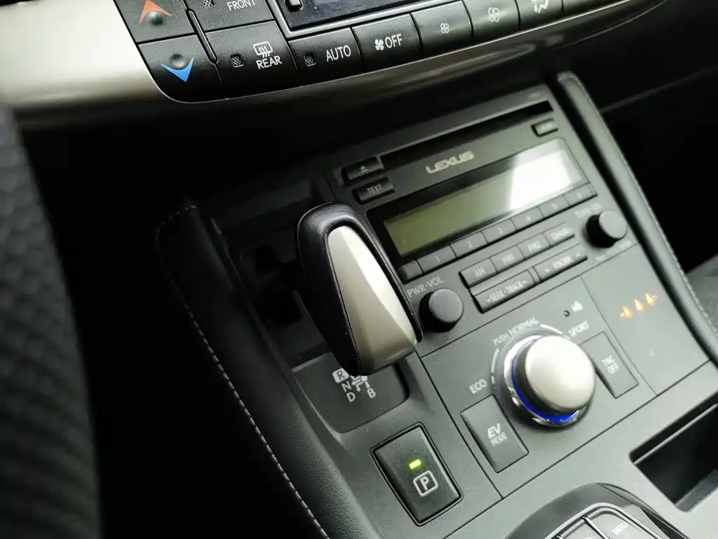 Lexus CT — миниатюра 13