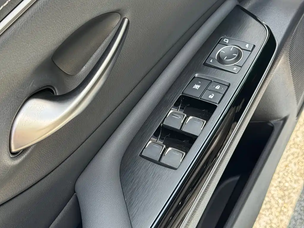 Lexus ES — миниатюра 15
