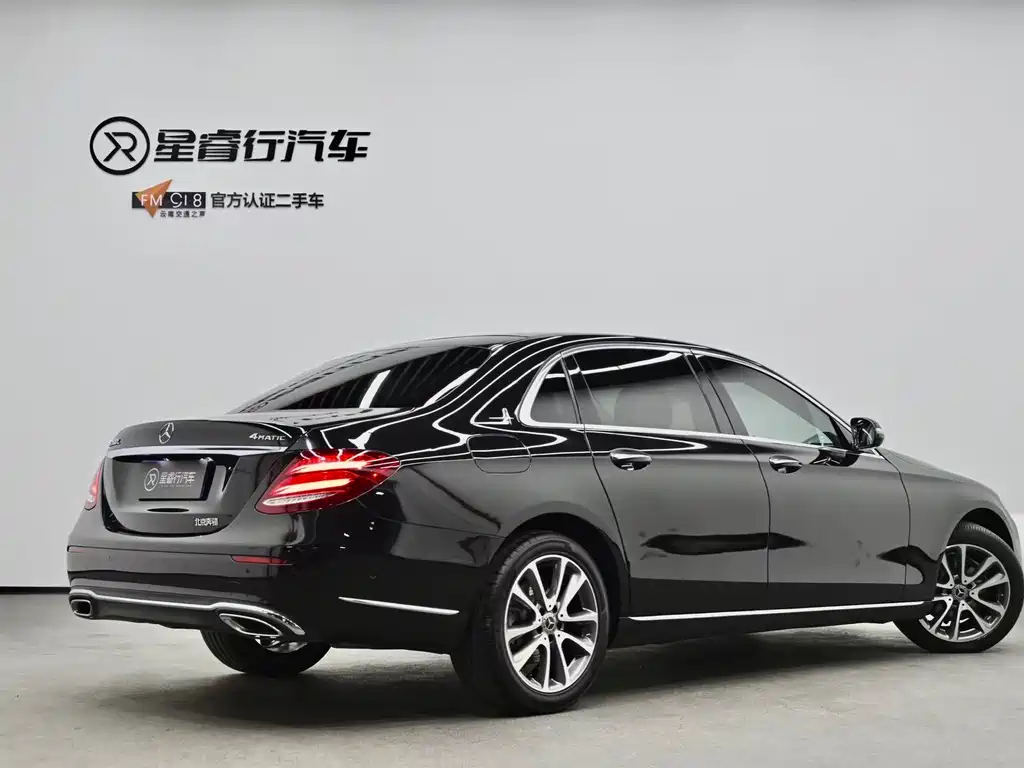 Mercedes-Benz E-Class — миниатюра 3