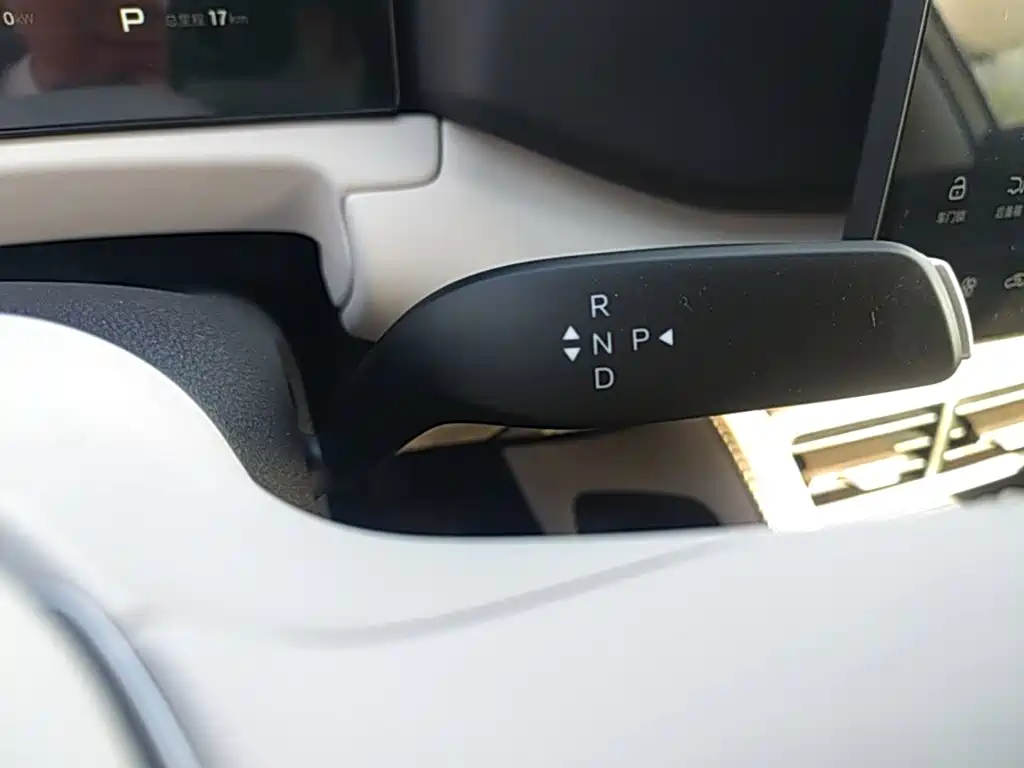 BYD Yuan UP — миниатюра 14